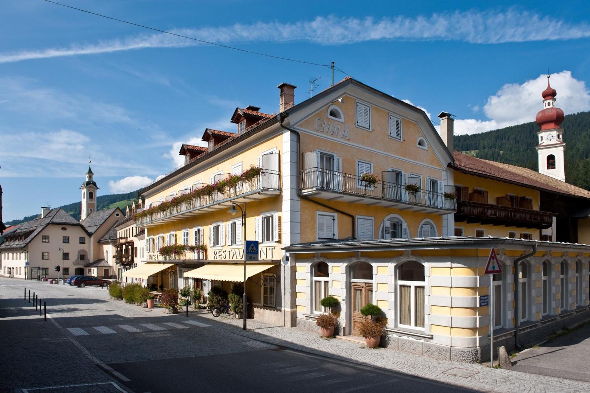 Emma Historic Hotel Villabassa Exterior photo